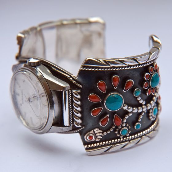  Bimaabiig Aadizookaan Ojibwe floral design wrist-watch cuff band